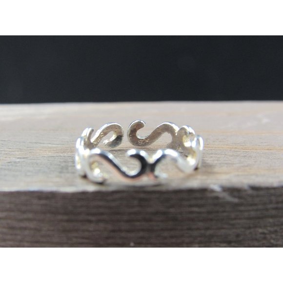 Size 2.5 Sterling Silver Small Fancy Swirls Toe Band Ring Vintage Statement - Picture 5 of 8